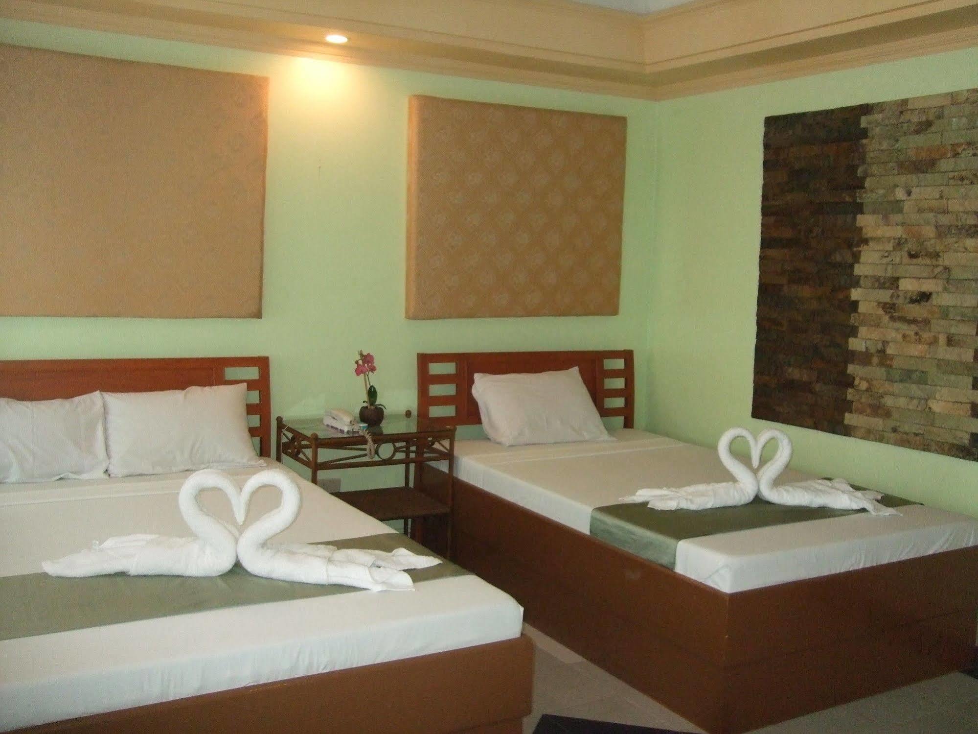 La Esperanza Hotel Kalibo Exterior photo